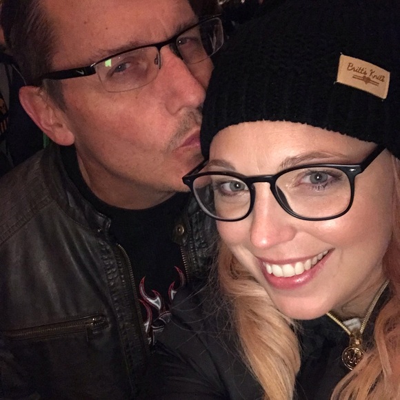 Meet your Posher, Christa - Picture 2 of 3